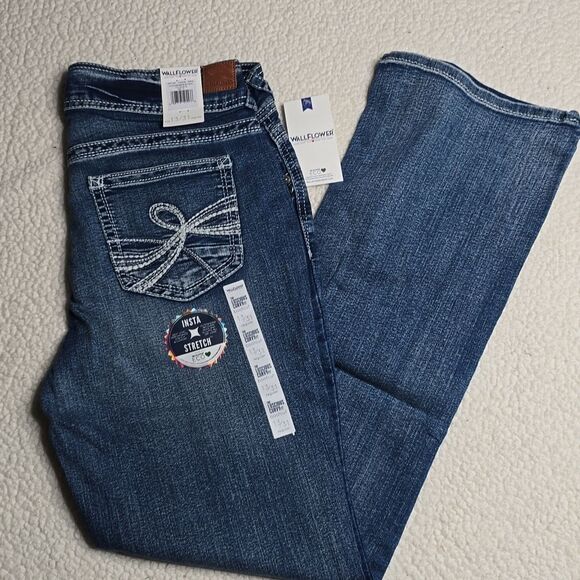1424 NWT Wallflower InstaStretch Luscious Curvy Bootcut Jeans Sz 13/31 Reg - Picture 3 of 7